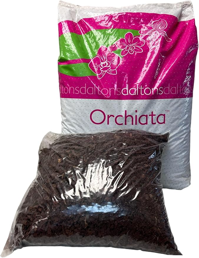 coMarket New Zealand Orchiata Bark Medium (Chip Size 1/2") - 2 1/2 Gallon Bag
