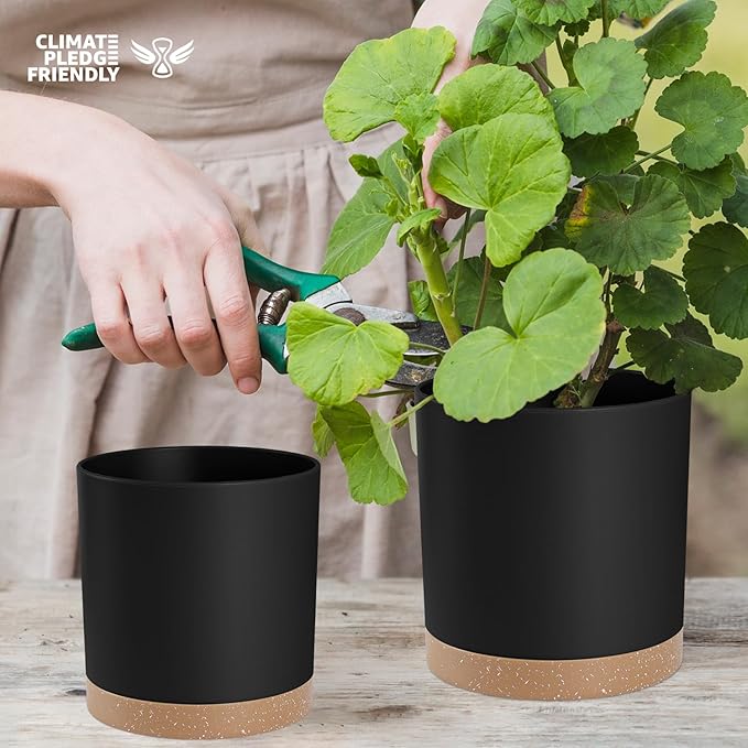 Plant Pots with Drainage Holes and Saucers – 7, 6.5, 6, 5, 4 Inch Plastic Planters for Indoor Outdoor Plants, Modern Matte Finish, Lightweight & Durable(Black)