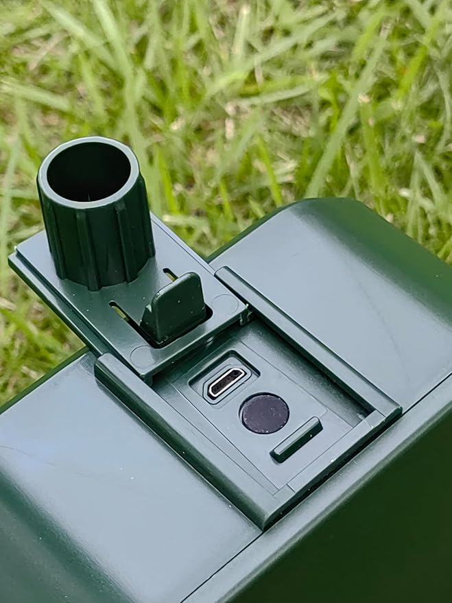 2026Solar Ultrasonic Cat Repellent Outdoor,with LED Flash and PIR Infrared Sensor Deer Repellent Efficiently Raccoons Skunks Squirrel Animal Coyotes Armadillos IP65 Waterproof Perfect for Courtyards