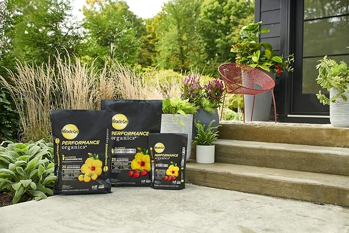 Miracle-Gro Performance Organics All Purpose Container Mix, 16 qt. - Organic, All Natural Plant Soil - Feed for up to 3 Months - All-Purpose Formula for Vegetables, Flowers and Herbs