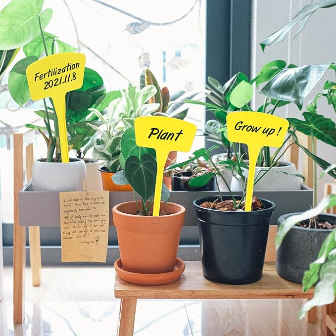 KINGLAKE GARDEN Plastic Plant Labels,10.4 inch 30 Pack Outdoor Garden Tags Thick Garden Labels,Waterproof Sturdy Nursery Garden Markers,Strong Large Plant Markers for Vegetable Plants,Fruits,Flowers