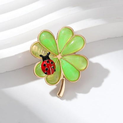 St.Patrick's Day Brooches for Women Dainty Crystal Four Leaf Lapel Pin Shamrock Hat Brooch Pins Irish Enamel Brooches Irish Holiday Costume Accessory Jewelry
