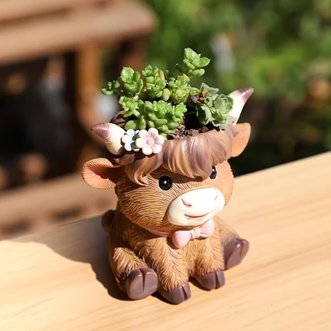 Highland Cow Succulent Planter with Drainage Hole & Plug, Mini Resin Cow Flower Pot for Indoor Outdoor Plants, Cute Animal Planter for Home & Garden Decor (C)