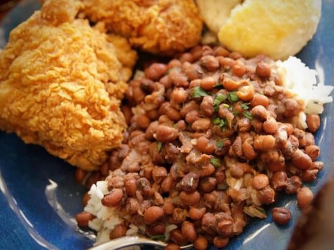 TomorrowSeeds - Top Pick Brown Crowder Cowpea Seeds - 300+ Count - for 2026 Planting Non-GMO USA Vegetable Pink Red Cowpea Field Pea Cover Crop Green Bean Grow Your Own Home Farm Patio Healthy