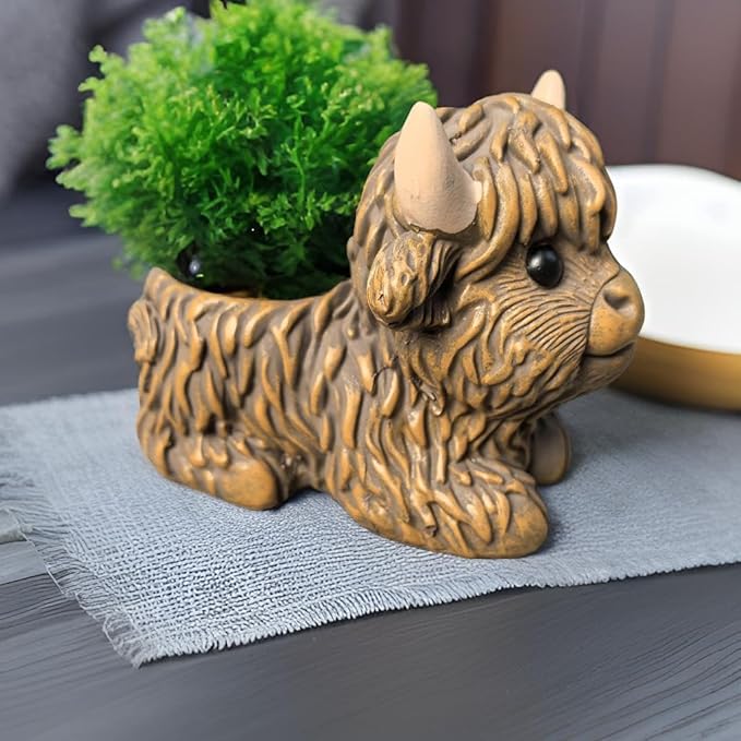Highland Cow Planter, Resin Succulent Plant Pot, Small Decorative Animal Flower Container, Gift for Cow Lovers (Dark Brown)