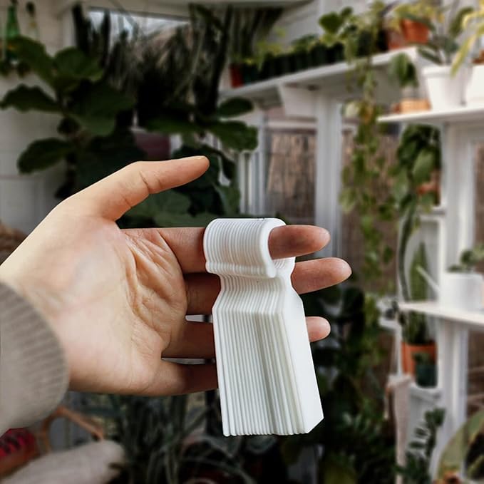 MHY 100 Pcs Thick Plastic Plant Labels - Garden Waterproof Plant Tree Tags - 4.3 inch Color Hanging Plant Markers for Plants, Potted Plants, Nurseries, Trees，Gardening (Pink)