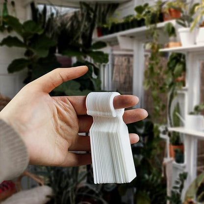 MHY 200 Pcs Thick Plastic Garden Labels - Waterproof Plant Tree Tags - 4.3 inch Color Hanging Markers for Potted Plants, Nurseries, Trees, Gardening