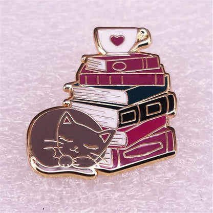 Cat Book Coffee Lovers Bookworm Literature Brooch Pins Enamel Cartoon Metal Badges Lapel Pin Brooches Jackets Jeans Fashion Jewelry Gift for Kids