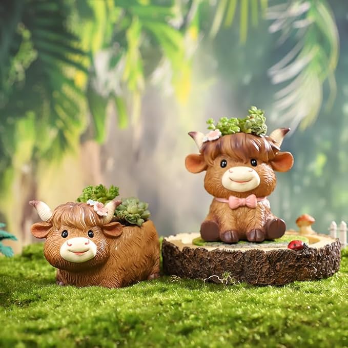Highland Cow Succulent Planter with Drainage Hole & Plug, Mini Resin Cow Flower Pot for Indoor Outdoor Plants, Cute Animal Planter for Home & Garden Decor (B)