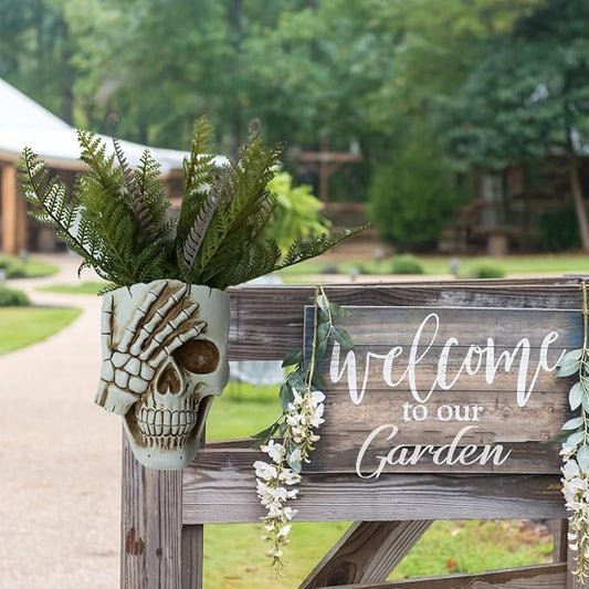 Skull Wall Planter for Home Décor, Resin Skeleton Gothic Planter for Indoor Outdoor Plants Decorations, White Hanging Skull Vase Unique Spooky Face Flower Pot Head Planters