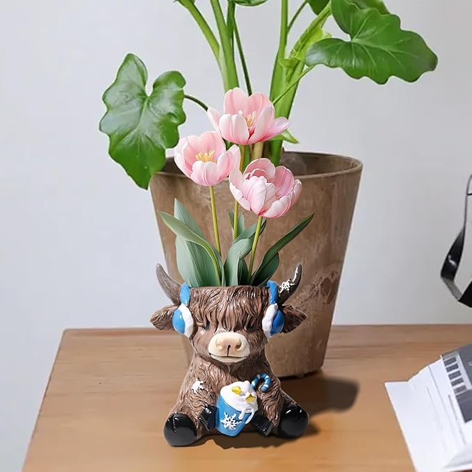 Highland Cow Planter, Resin Succulent Plant Pot with Drainage Hole, Cute Cow Planter Flower Pots for Cactus, Succulent for Indoor Plants Home Office Garden, Best Gift for Plant Lovers