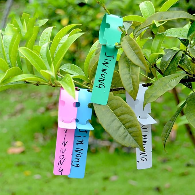 200Pcs Green Plant Labels Plant Tags Wrap Around Hanging Tags Adjustable Outdoor Nursery Garden Labels Sun-Proof Reusable Tree Markers with 2pcs Waterproof Permanent Marker Pen (200Pcs Green)