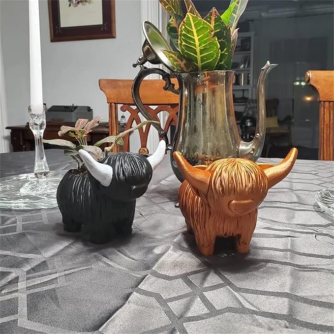 ROTORS Highland Cow Succulent Planter Pot, 5In Resin Cute Funny Plant Pots Cactus Flower Container, Cow Planter for Indoor Plants Garden Home Decor Highland Cow Gifts (Brown)