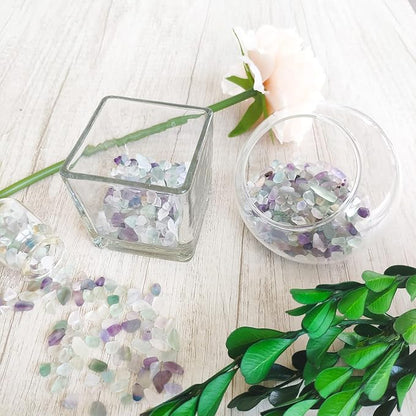 ZHIYUXI Fluorite Crystal Chips Fish Tank Gravel Vase Filler Stones Crushed Crystals Gemstone Polished Healing Crystals 5-7 MM Natural Quartz Stone 0.44lbs