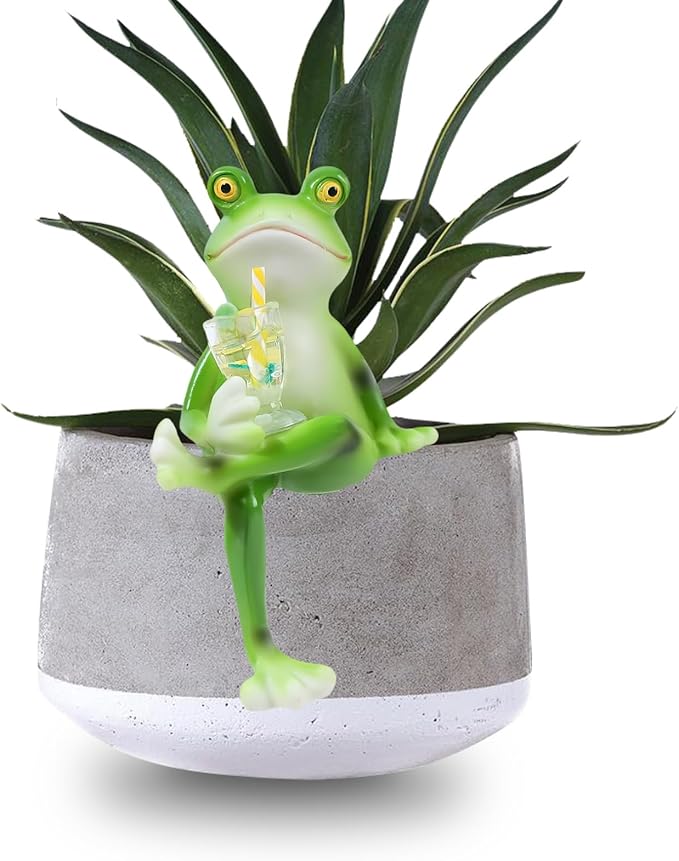 HPMAISON Miniature Frog Figurines Plant Decorations for Pots Resin Garden Frog Statue Cute Planter Hugger for Pot Fish Tank Mini Outdoor Yard Patio Fairy Garden Statue Desk Ornament (Juice Cup)