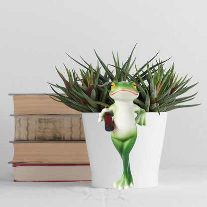 HPMAISON Miniature Frog Figurines Plant Decorations for Pots Resin Garden Frog Statue Cute Planter Hugger for Pot Fish Tank Mini Outdoor Yard Patio Fairy Garden Statue Desk Ornament 2.4X 5.1x1.6 in