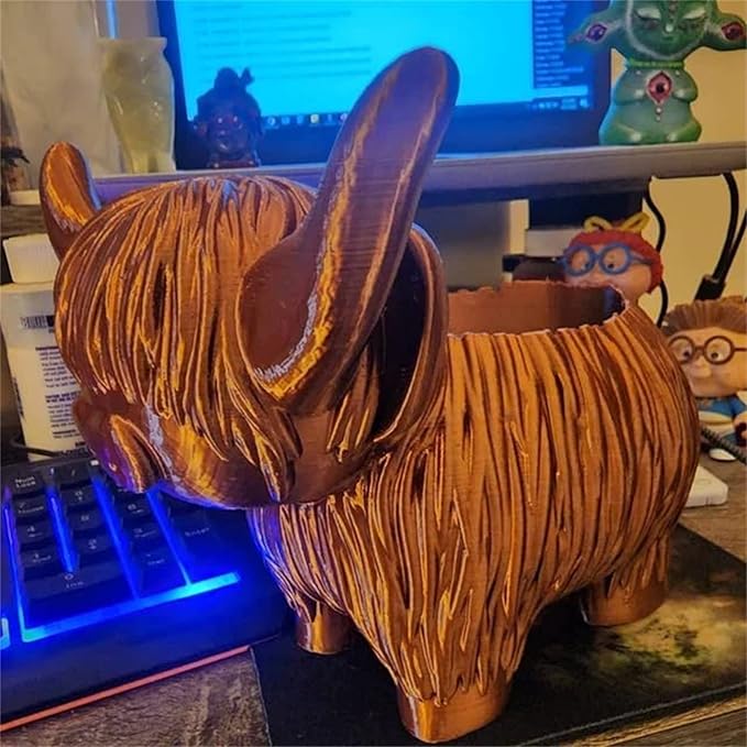 ROTORS Highland Cow Succulent Planter Pot, 5In Resin Cute Funny Plant Pots Cactus Flower Container, Cow Planter for Indoor Plants Garden Home Decor Highland Cow Gifts (Brown)