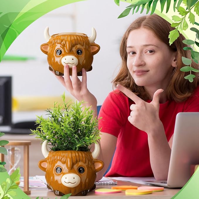 Meanplan 2 Pcs Highland Cow Succulent Planter with Drainage Cute Plant Pots Decor Ceramic Cactus Pot Animal Flower Container Holder Gifts for Cow Lovers Home Office Display Desk Decoration