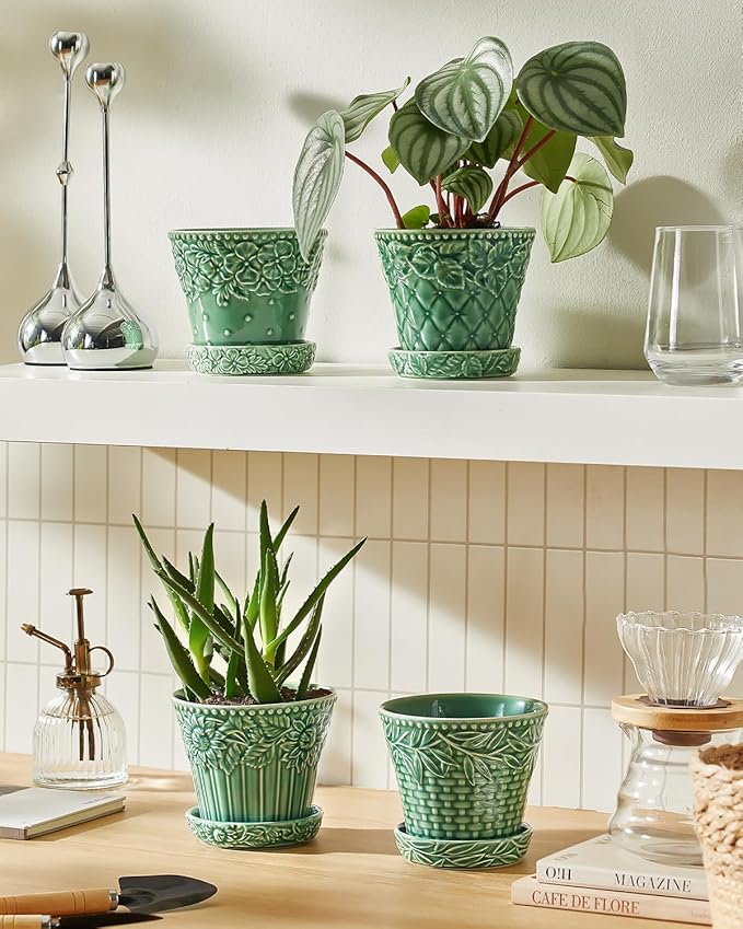 Ceramic Plant Pots, 4.9 Inch Flower Pots with Drainage Hole & Saucer, Decorative Planter Pots for Indoor Plants, Small Pots for Succulent, Catus, Home Decor, Set of 4, Green