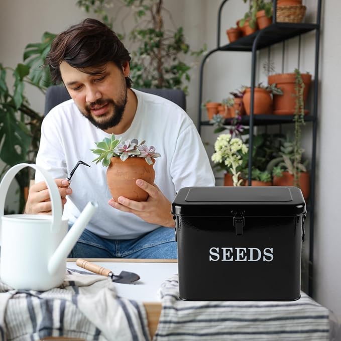 3 Dividers Seed Storage Box, Metal Seed Box Seed Storage Organizer with Safety Lock, Portable Garden Seed Bin, Professional All-in-one Kit, Black
