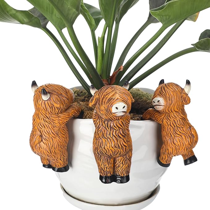 Set of 3 Flower Hugger Plant Decoration for Pot Highland Cow Resin Figurines Country Funny Animal Farmhouse Decorations for Planter Pots Hanging Farm Ornament Indoor Outdoor for Planter Lover