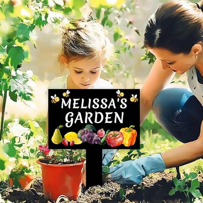 Personalized Bees Fruits Vegetable Garden Sign with Stake, Custom Metal Orchard Sign for Outdoor Farmhouse Yard Decor Lawn Art Housewarming Gift, Customized Vegetable Garden Stake Signs
