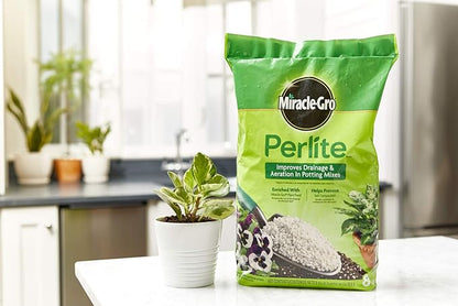 Miracle-Gro Perlite, Helps Improve Drainage and Aeration in Potting Mixes, Enriched with Plant Food, 8-quart (2-Pack)