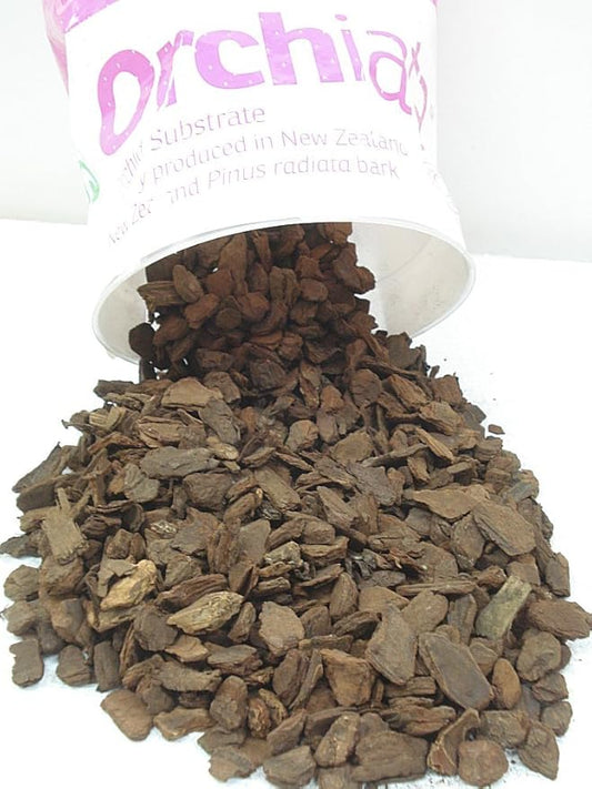 New Zealand Orchiata Bark Large (Chip Size 3/4") - 2 1/2 Gallon Bag