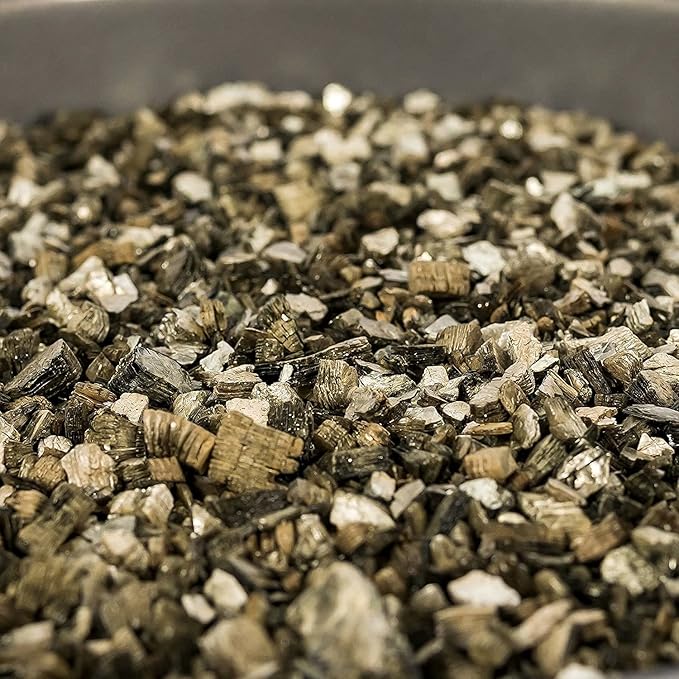 Gardenera's Horticultural Vermiculite for Healthy and Happy Plants - Lightweight, Non-Toxic and Perfect for Improved Soil Aeration - 10 Quart