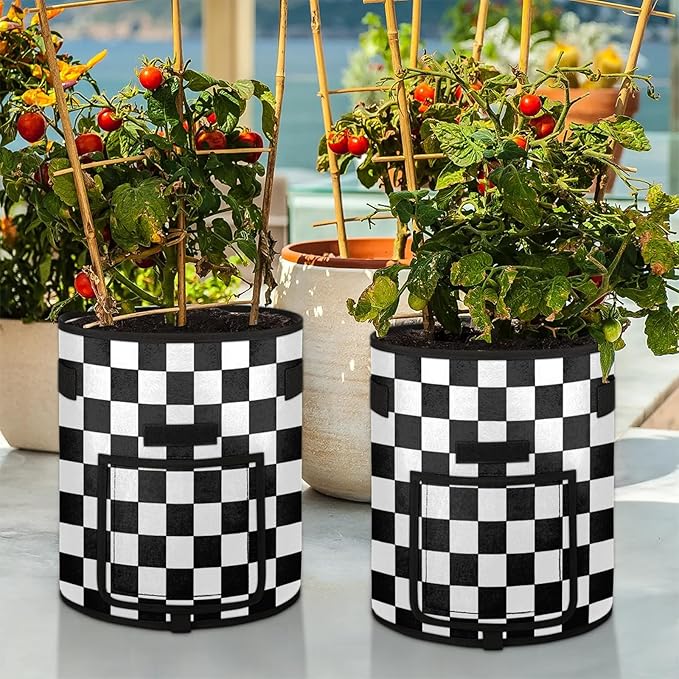 Vegetable Grow Bags Black and White 7 Gallon Thickened Nonwoven Plant Pot Flowers Potato Fruit Plant Grow Bag with Handle Garden Plant Bag Outdoor 2 Pack