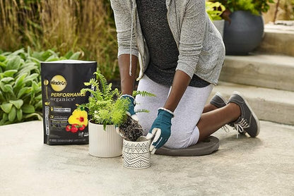 Miracle-Gro Performance Organics All Purpose Container Mix, 6 qt. - Organic, All Natural Plant Soil - Feed for up to 3 Months - All-Purpose Formula for Vegetables, Flowers and Herbs