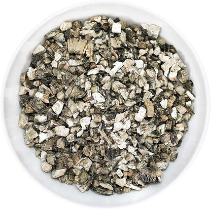 Horticultural Organic Vermiculite by GARDENERA - Medium Grade - Natural Soil Additive for Potted Plants - Orchids - Hydroponics - Terrariums (1 QT) - Set of 3