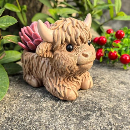 Highland Cow Planter, Resin Succulent Plant Pot, Small Decorative Animal Flower Container, Gift for Cow Lovers (Light Brown)