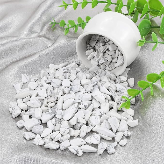 ZHIYUXI Howlite Crystal Chips Bulk Fish Tank Decorations Aquarium Rocks Gravel Vase Filler Stones Crystals for Candle Making Witch Kit Gravel for Plants Quartz Sand Gemstone 0.44 lbs