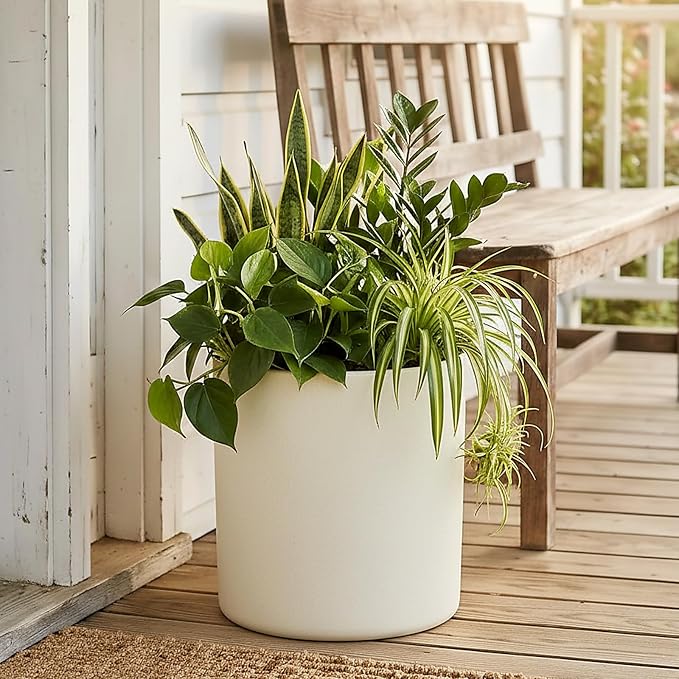 Metal Plant Pot with Drainage Hole,Mid Century Modern 7 inch Round Pot Indoor Outdoor Planters for Decorative Pots of Tabletop Living Room Bedroom Beige