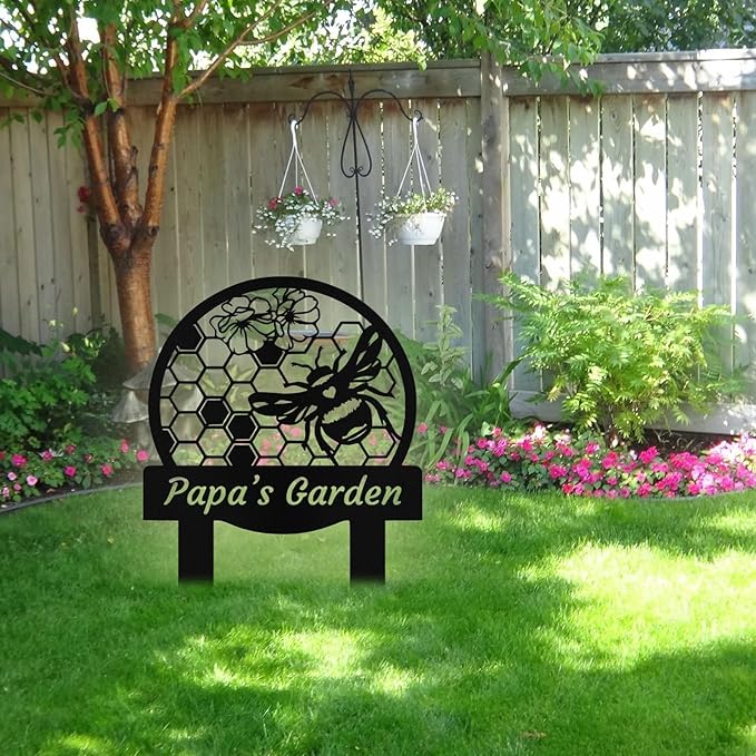 Custom Metal Bee Garden Sign with Stake, Personalized Garden Signs for Outside, Customized Garden Name Signs for Yard Lawn Outdoor Decor Gardening Gifts for Moms Grandmas Gardeners