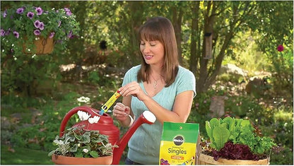 Miracle-Gro Watering Can Singles All Purpose Water Soluble Plant Food - Fertilizer for Flowers, Vegetables, Houseplants, Trees, Indoor and Outdoor Plants, 24 Packets
