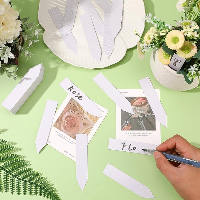 Geetery 2000 Pcs Plastic Plant Labels 4'' Garden Plant Markers Nursery Name Tags Waterproof Pot Label Stakes Planting Sticks for Seeds Summer Outdoor Indoor Garden Flowers(White)