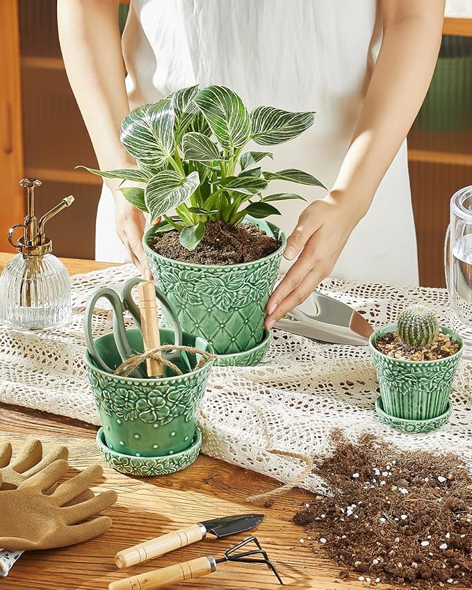 Ceramic Plant Pots, 3.8+4.9+5.8 Inch, Set of 3 Flower Pots with Drainage Hole & Saucer, Embossed Planter Pots for Indoor Plants, Home Decor, Green