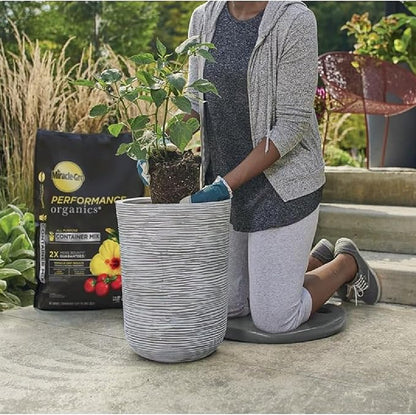 Miracle-Gro Performance Organics All Purpose Container Mix - Organic and Natural Plant Soil, Feed for Up to 3 Months, For Vegetables, Flowers, and Herbs, Use in Indoor and Outdoor Containers, 1 cu. Ft