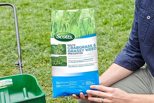 Scotts Halts Crabgrass & Grassy Weed Preventer - Pre-Emergent Weed Killer for Lawns, For Up To 5,000 sq. ft. of Lawn Care, 10.06 lb.