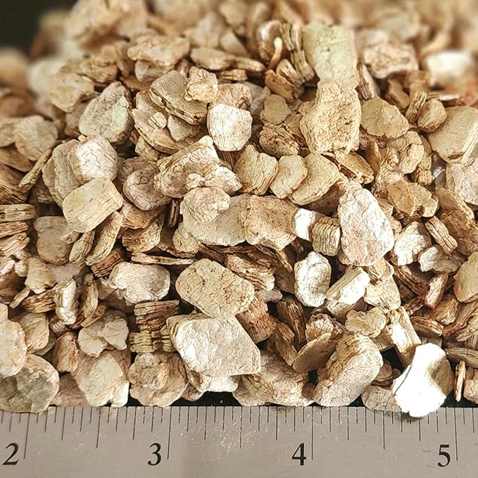 Super Coarse Vermiculite, Natural and Odorless Mix - Professional Use for Gardening, Packaging, and Industrial, 4 Cubic Feet