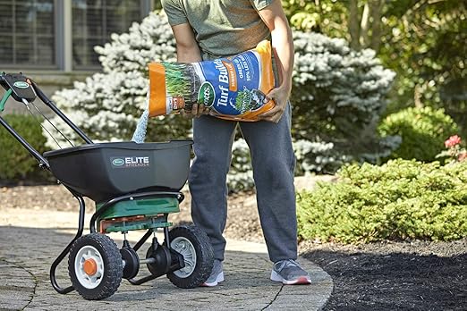 Scotts Turf Builder Summer Lawn Fertilizer Plus Water Maximizer, Safe for All Grass Types, 12,000 sq. ft., 28.26 lbs.
