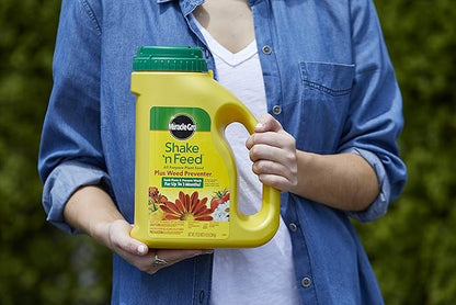 Miracle-Gro Shake 'N Feed All Purpose Plant Food Plus Weed Preventer1, Prevents Crabgrass, Common Chickweed and Common Purslane in Gardens, 4.5 lb.