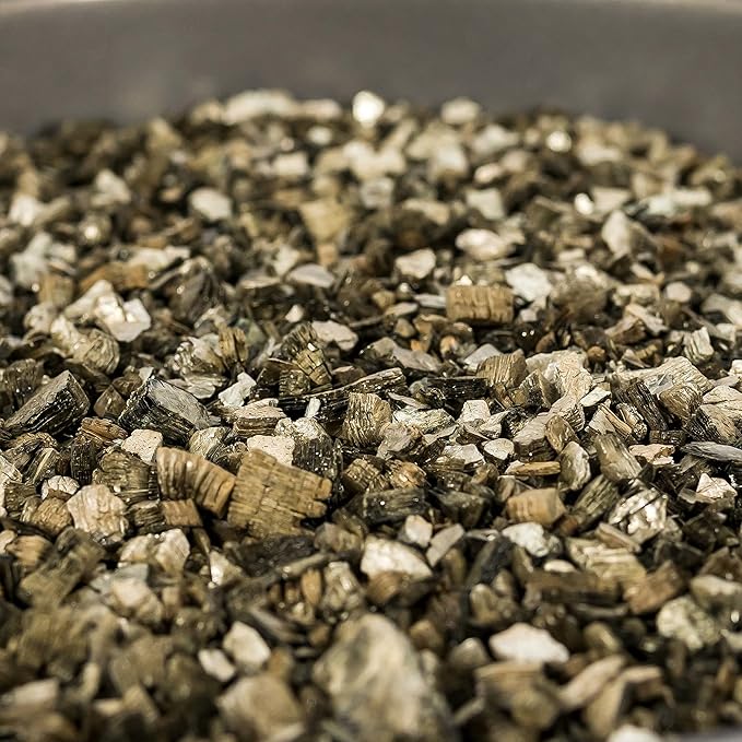 Horticultural Organic Vermiculite by GARDENERA - Medium Grade - Natural Soil Additive for Potted Plants - Orchids - Hydroponics - Terrariums (1 QT) - Set of 3