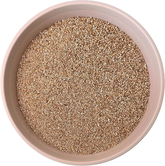 Organic Vermiculite - Medium Grade Soil Amendment for Plants - Improves Drainage and Water Retention - Seed Starting - Made in USA - (8 Quarts)