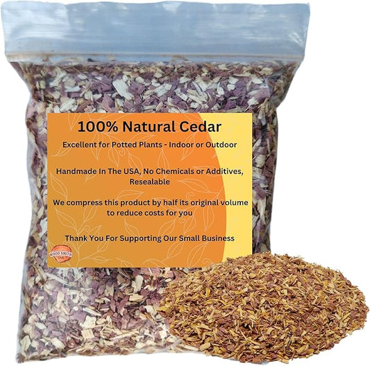 100% Natural Cedar Chips | Mulch | Great for Outdoors or Indoor Potted Plants | Dog Bedding | Pleasant Earthy Smell 2 Quarts