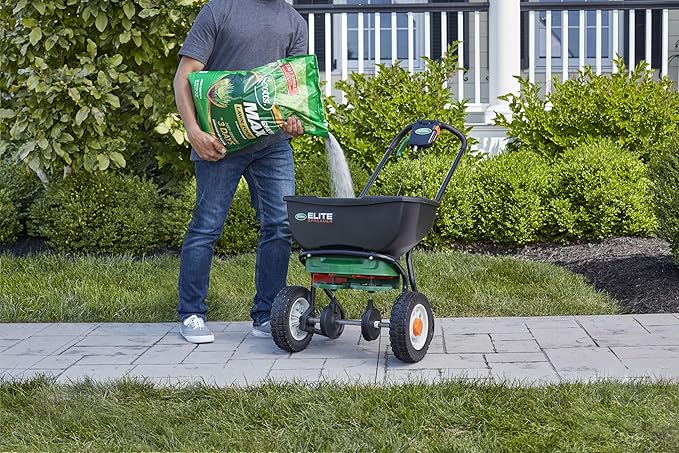 Scotts Green Max Lawn Food - Lawn Fertilizer for Grass Plus Iron Supplement, 10,000 sq. ft., 33.33 lbs.