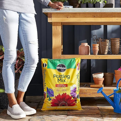 Miracle-Gro Potting Mix, For Container Plants, Flowers, Vegetables, Shrubs, Annuals, Perennials, Feeds up to 6 Months, 16 qt.